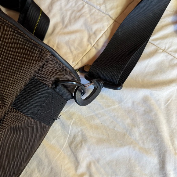 Timbuk2 Cargo Tote Bag, Rugged, Crossbody Strap, Pink and Brown - Picture 12 of 13